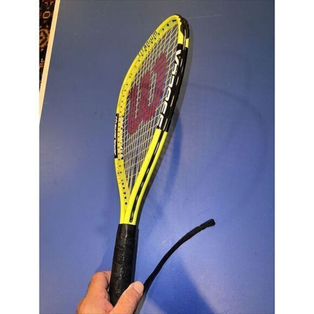 Wilson XPRESS Titanium 22" Racquetball Racket - Picture 2 of 2